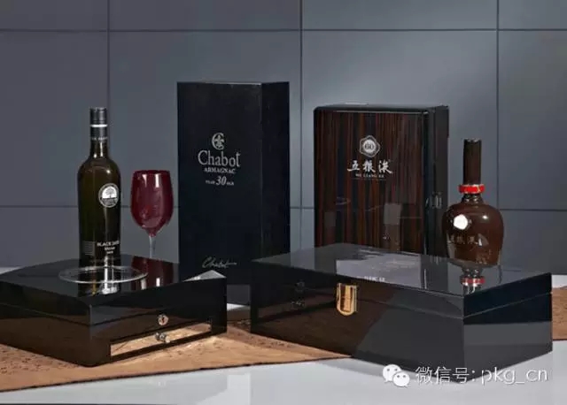 酒盒包裝創(chuàng)新設(shè)計