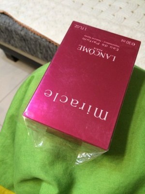 蘭蔻香水外包裝