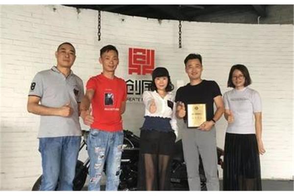 顏金華深圳廣告公司 廣告設(shè)計公司起名?