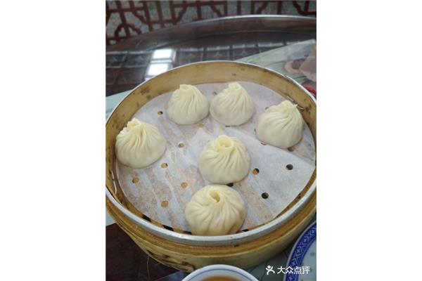廣告設(shè)計(jì)職場(chǎng)人物訪談